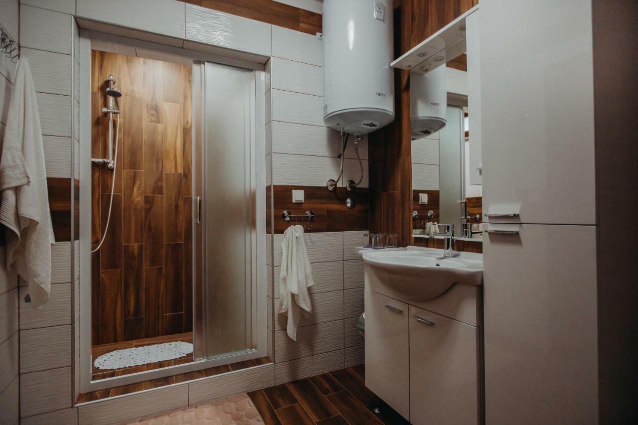 Apartman Vejama Josipdol Luaran gambar
