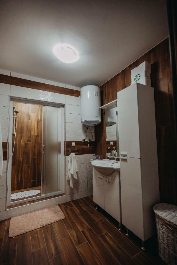 Apartman Vejama Josipdol Luaran gambar
