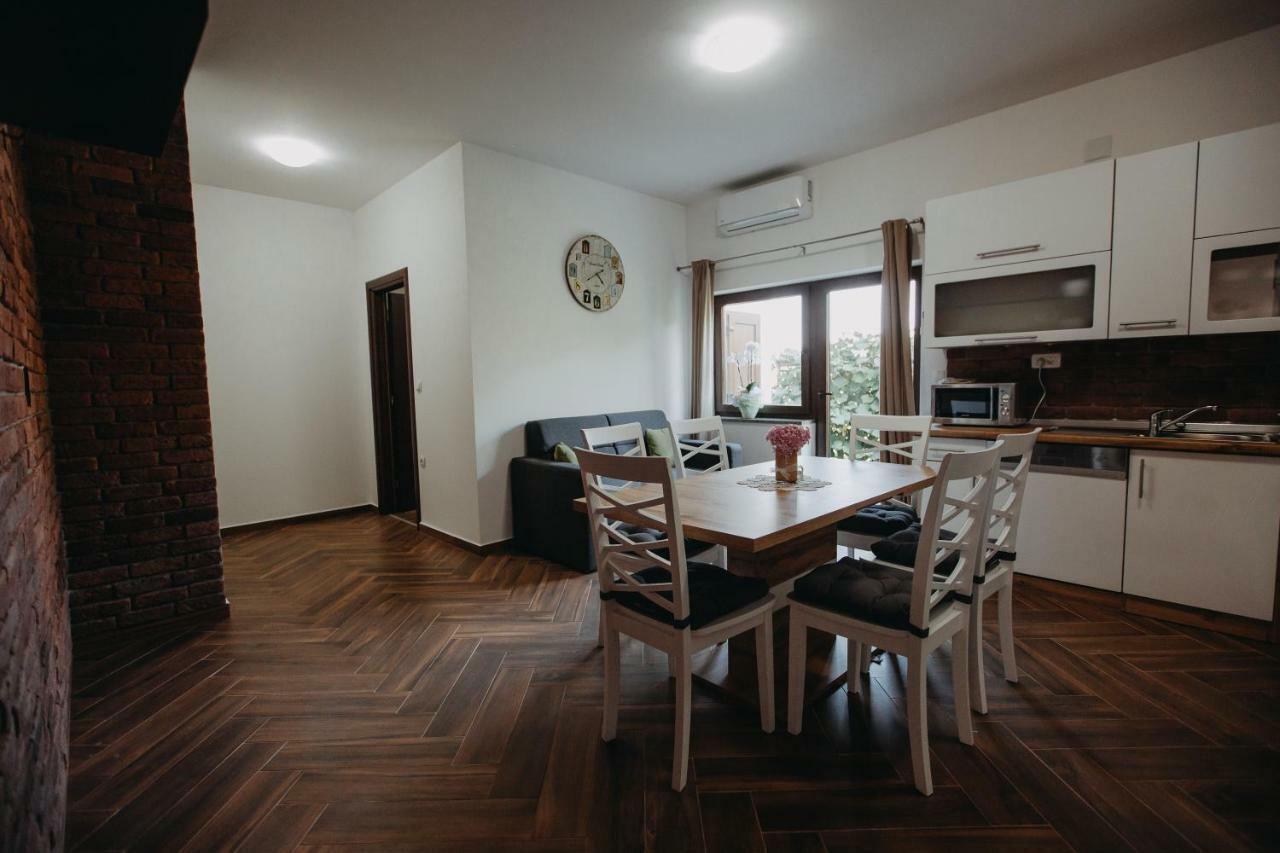 Apartman Vejama Josipdol Luaran gambar