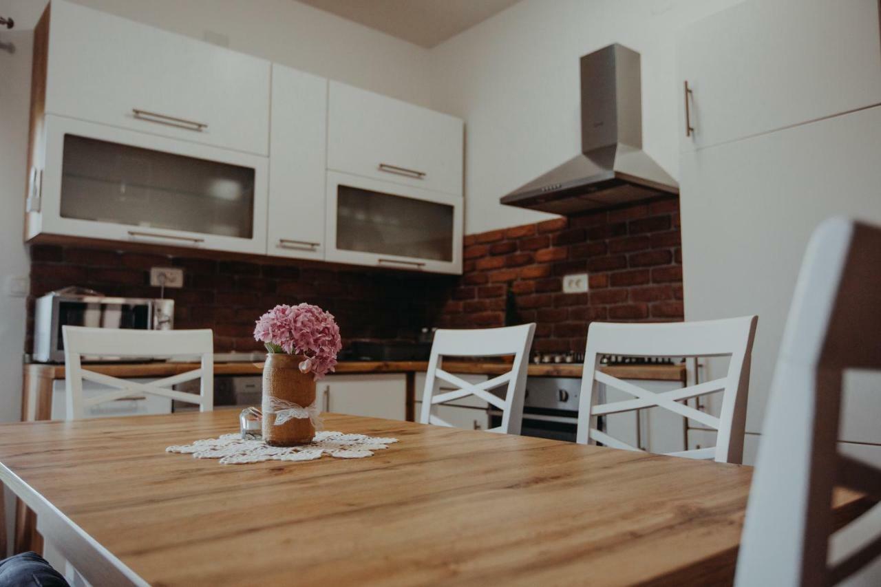 Apartman Vejama Josipdol Luaran gambar