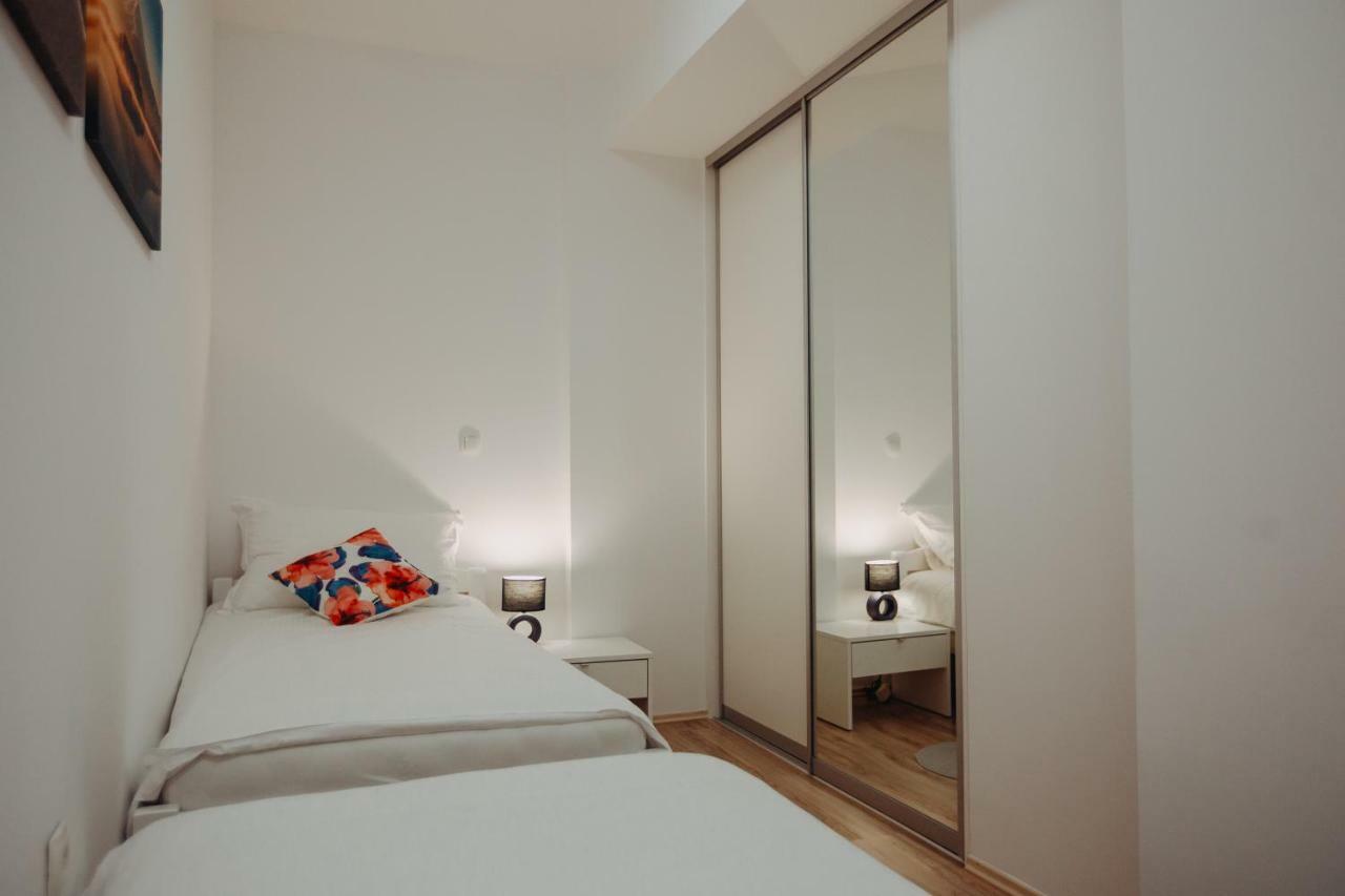 Apartman Vejama Josipdol Luaran gambar
