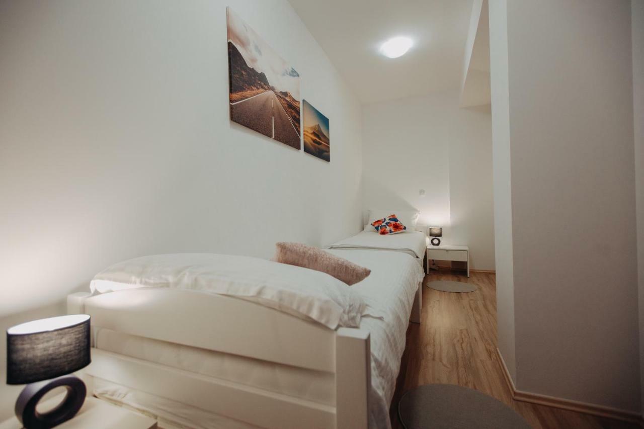 Apartman Vejama Josipdol Luaran gambar